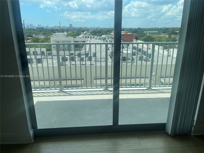Building Photo - 140 S Dixie Hwy