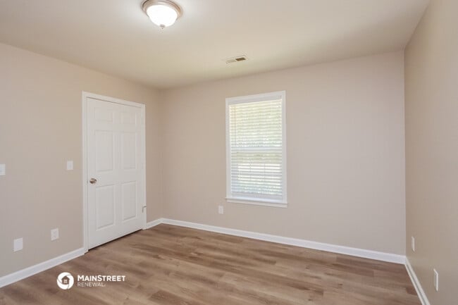 Building Photo - 220 McGarity Dr