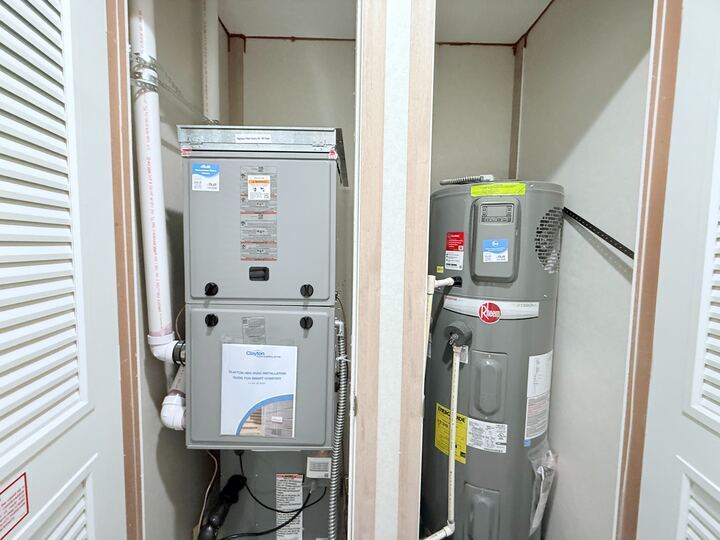 Building Photo - 52919 N Zacharias Ct