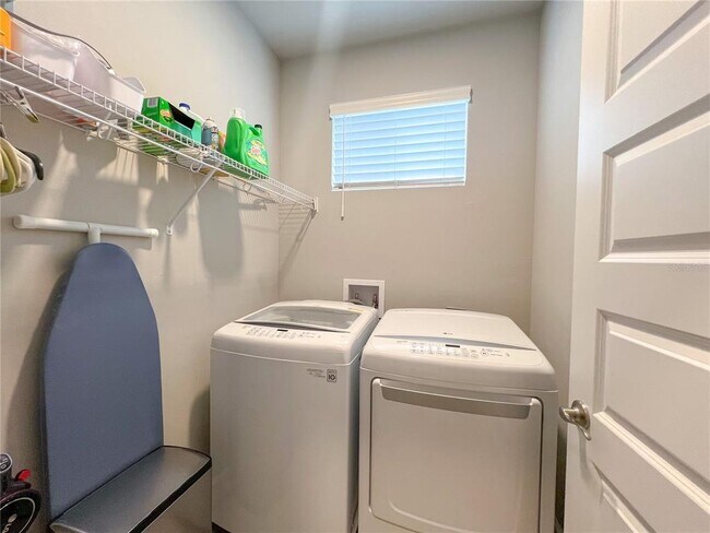 Building Photo - 9538 SW 67th Ln