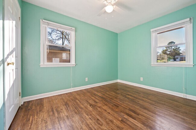 Building Photo - Charming All-Brick 3 Bedroom Durham Rental –  Available NOW!