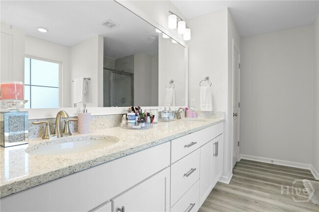 Building Photo - 117 Mettler Loop