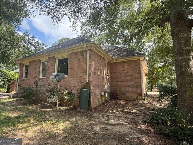 Building Photo - 307 Centennial Rd