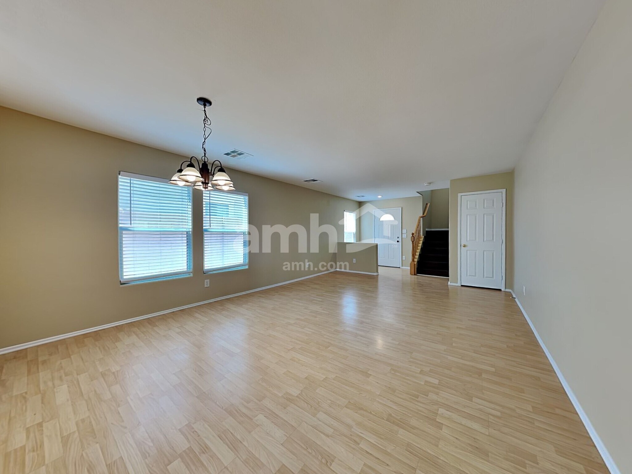 Building Photo - 10246 Massachusetts Ln