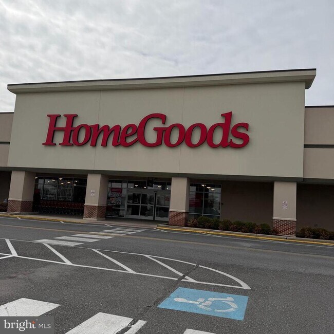 Building Photo - 924 7th St