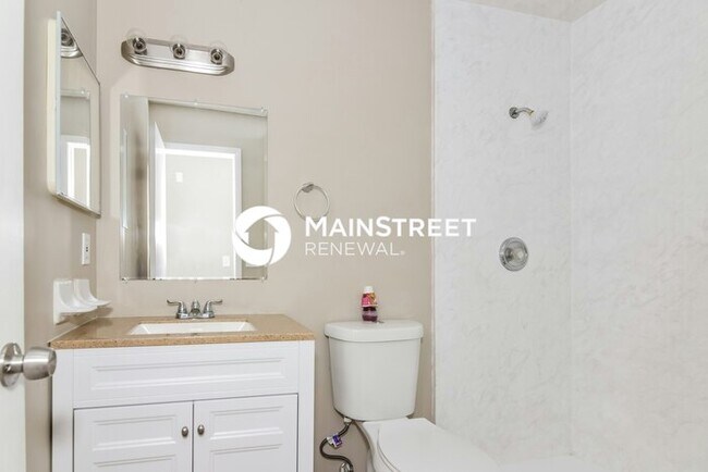 Building Photo - 3 Bedroom Pet-Friendly Home in Tarpon Spri...