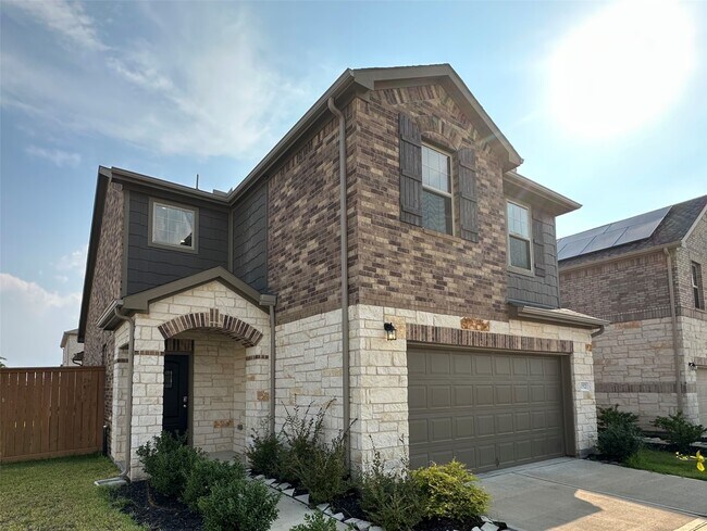 Primary Photo - 1052 Laguna Cv Dr