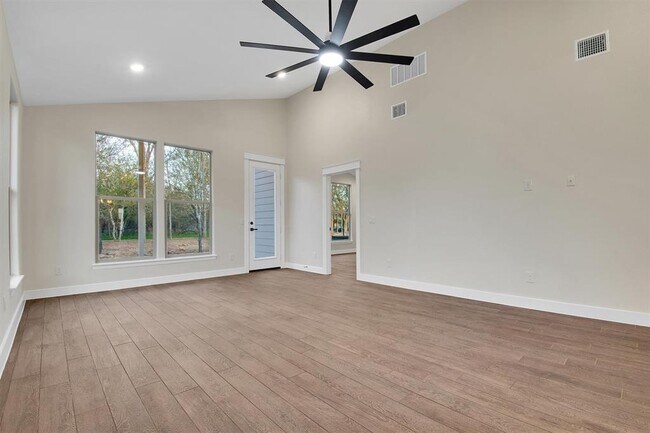 Building Photo - 336 Nene Ln