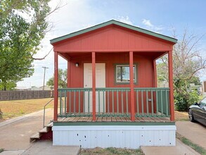 Building Photo - Tiny home, big lifestyle!