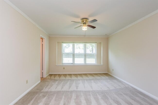 Building Photo - 8215 Wimbledon Ln