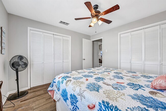 Building Photo - 21600 Zachary Dr