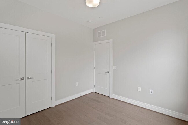 Building Photo - 203 Montgomery St