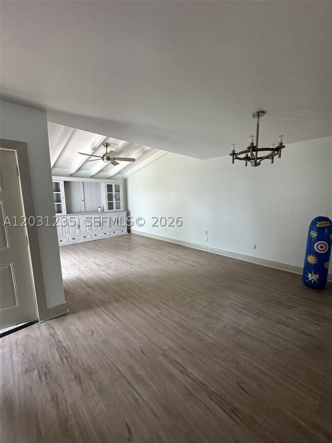 Building Photo - 7112 SW 113th Ct