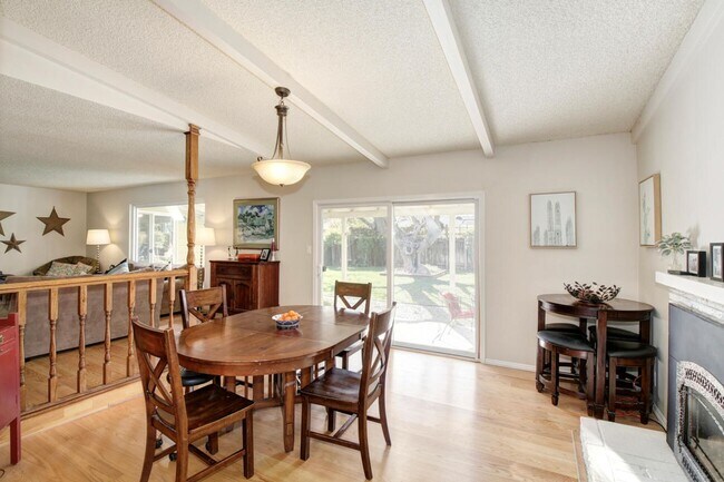 Building Photo - Great Central Davis 3 bedroom 2 bath home