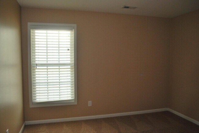 Building Photo - 1064 Jouett Creek Dr