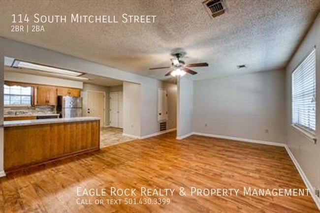 Building Photo - 114 S. Mitchell St. Conway AR 72034