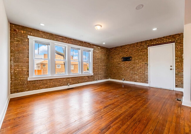 Building Photo - 1633 W 76th St