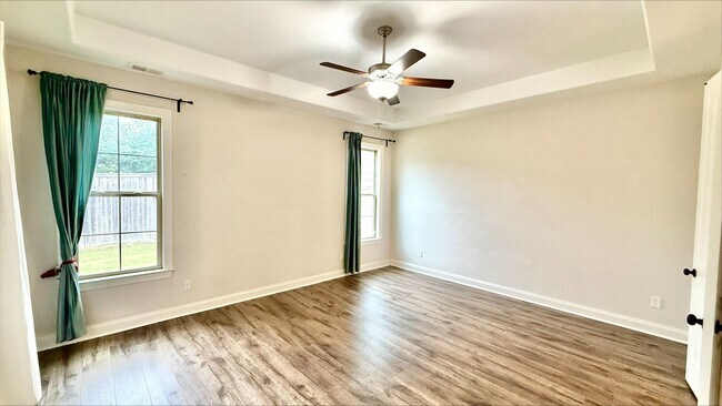 Building Photo - 10012 Adagio Cv