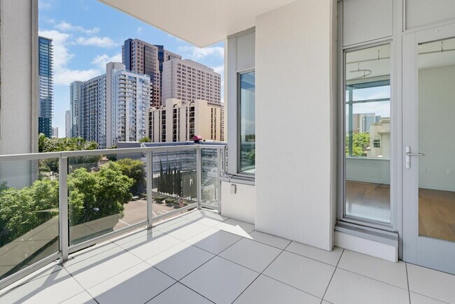 Building Photo - Skyline Views & Sophisticated Corner Living at Aria in Cortez Hill
