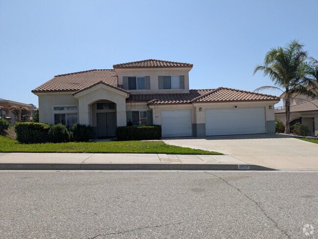Building Photo - 6815 N Escena St