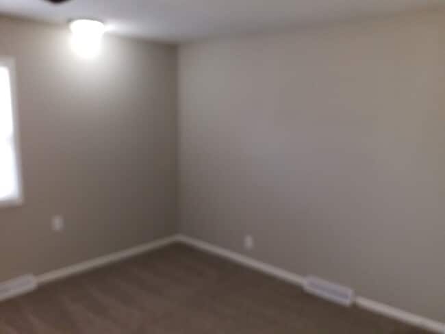 Building Photo - NO SECURITY DEPOSIT for OCTOBER MOVE IN! A...