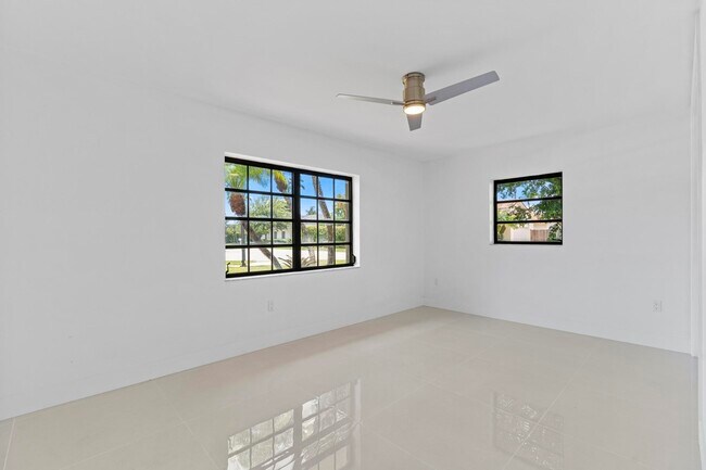 Building Photo - 8355 SW 82nd Terrace