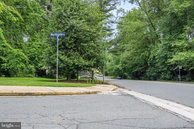 Building Photo - 1423 Northgate Square