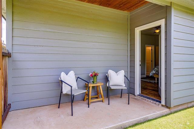 Building Photo - 2700 James