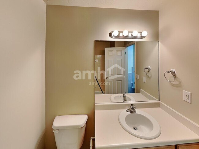 Building Photo - 2882 W 2075 S