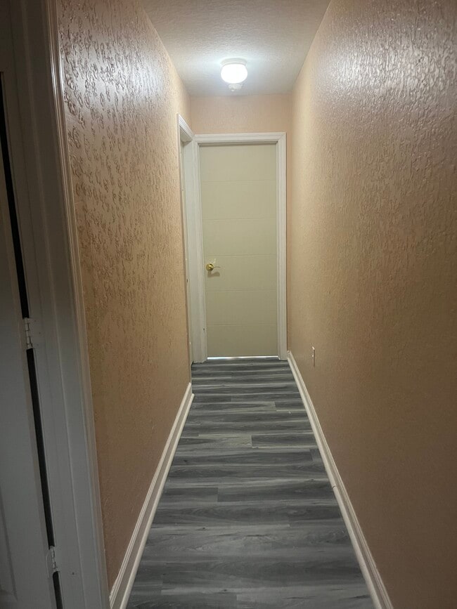 Second floor hallway - 6358 Landings Way
