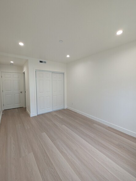 Building Photo - 380 92nd St
