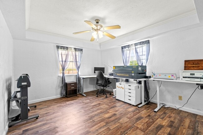 Building Photo - 20 Clearview
