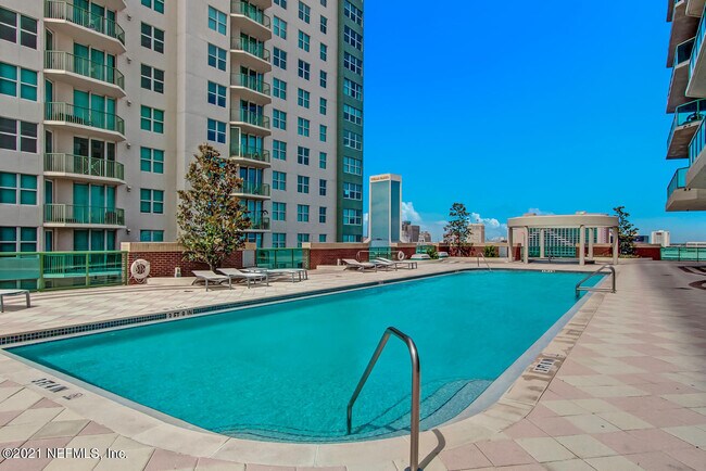 Building Photo - 1431 Riverplace Blvd