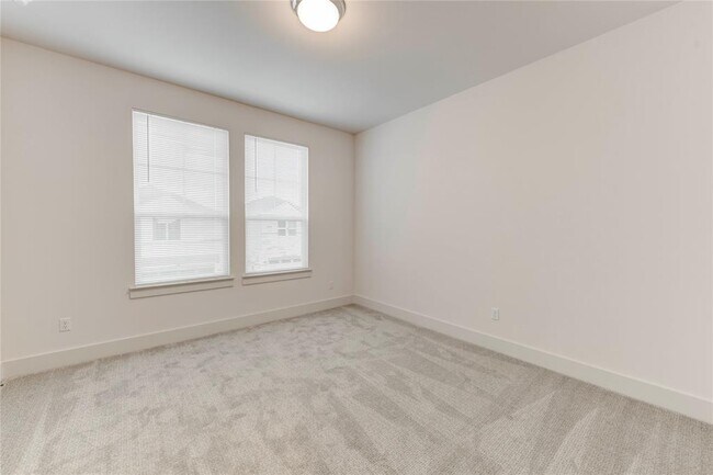 Building Photo - 1531 N Red Bud Ln