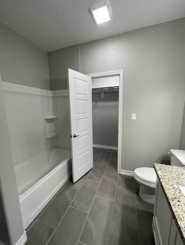 Building Photo - 121 Mimosa St