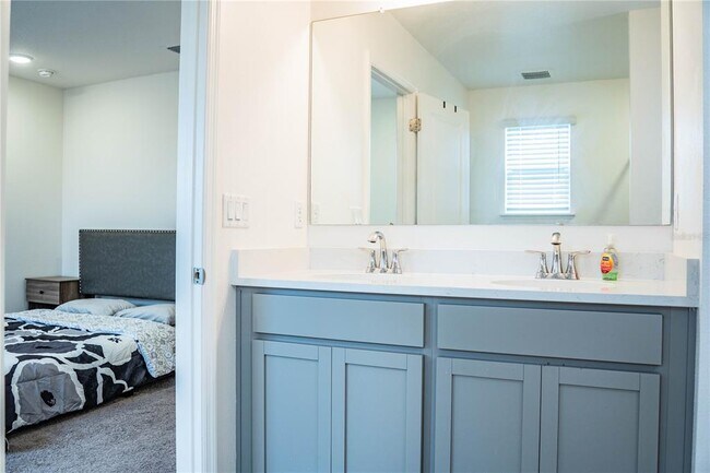 Building Photo - 3883 Academia Ave