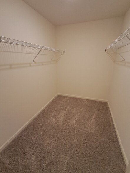 Building Photo - 2111 Trailside Dr