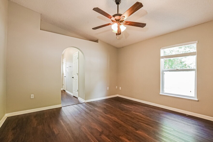 Building Photo - 3837 Cinnamon Fern Loop