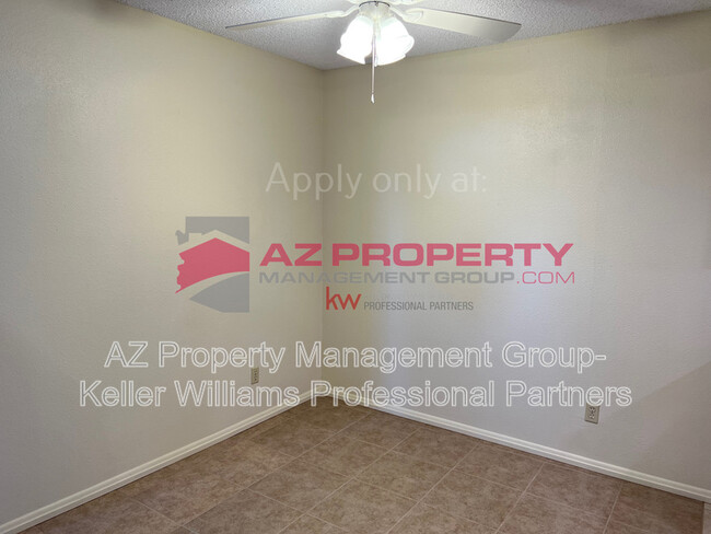 Building Photo - 5407 W Sheena Dr
