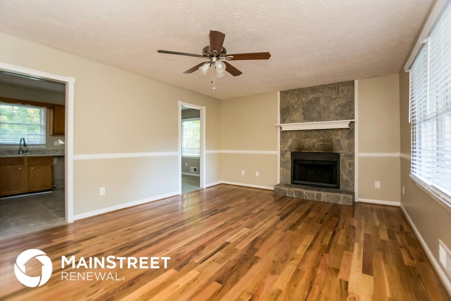 Building Photo - 371 Indian Hills Dr