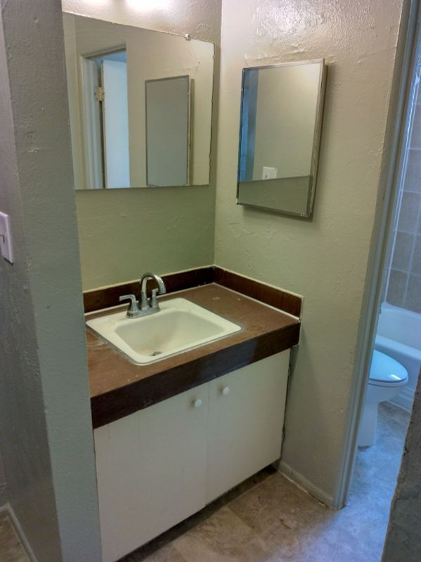 Building Photo - 1994 Elmira St