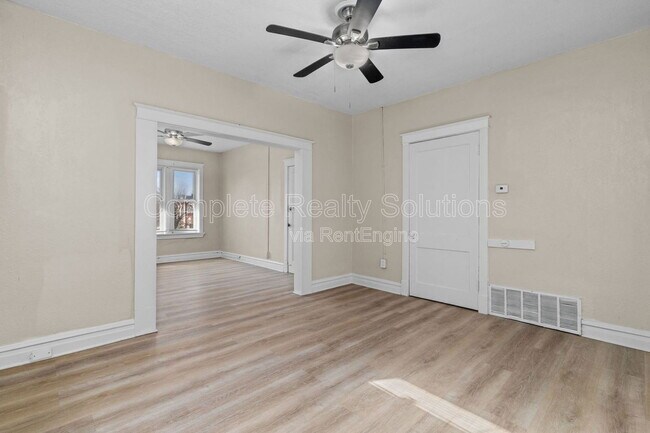 Building Photo - 4102 California Ave