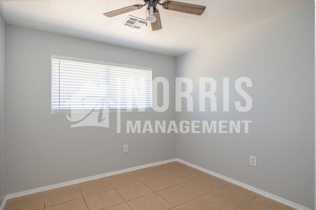 Building Photo - Great Home in the Heart of Eloy