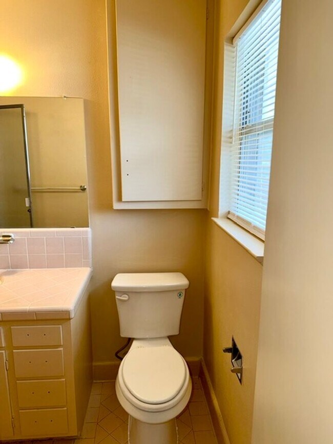 Building Photo - 5101 Lake Moor Dr