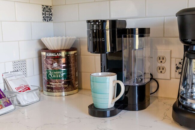 Building Photo - 640 S Columbia St