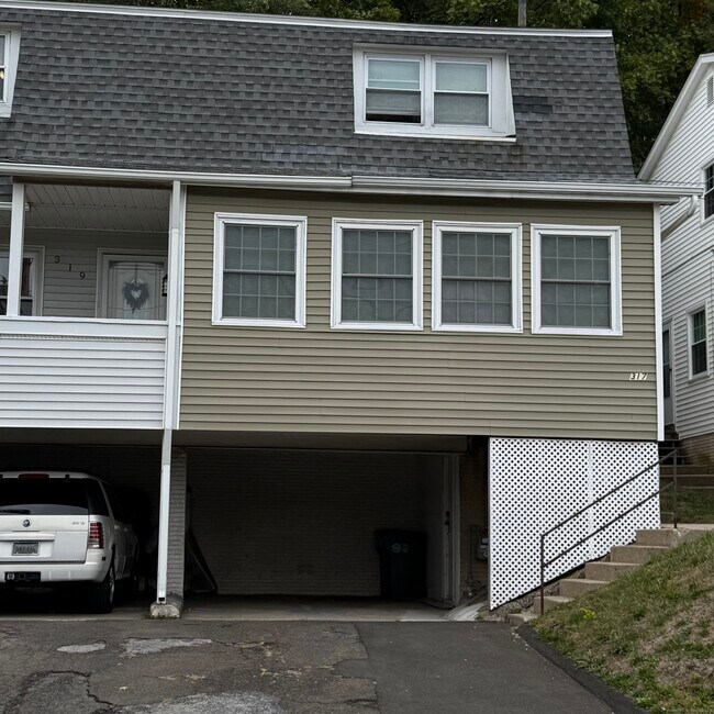 Primary Photo - 317 Mill Rock Rd