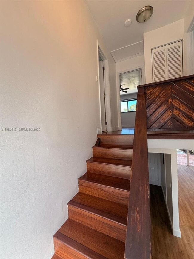 Building Photo - 7101 SW 113th Ct