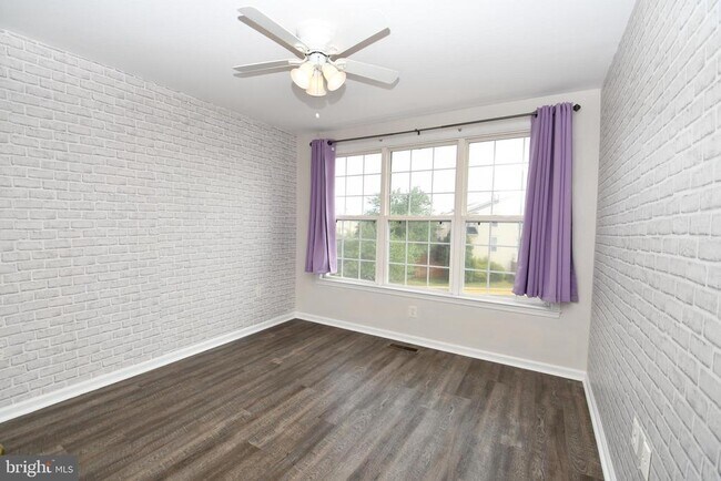 Building Photo - 6216 Roudsby Ln
