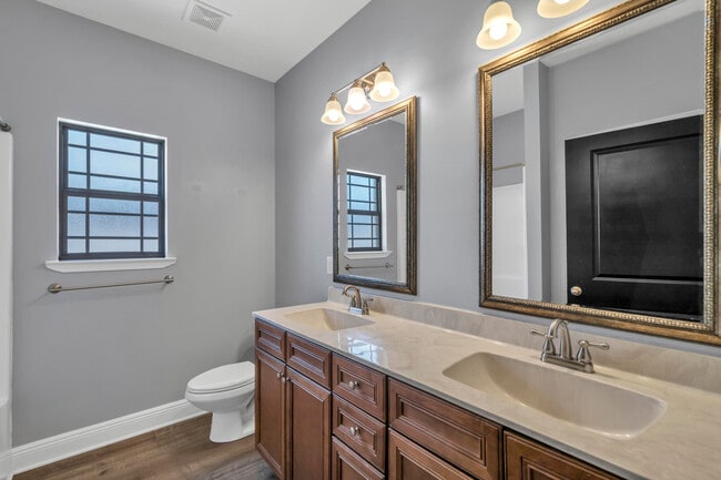 Building Photo - 4628 Hermosa Rd