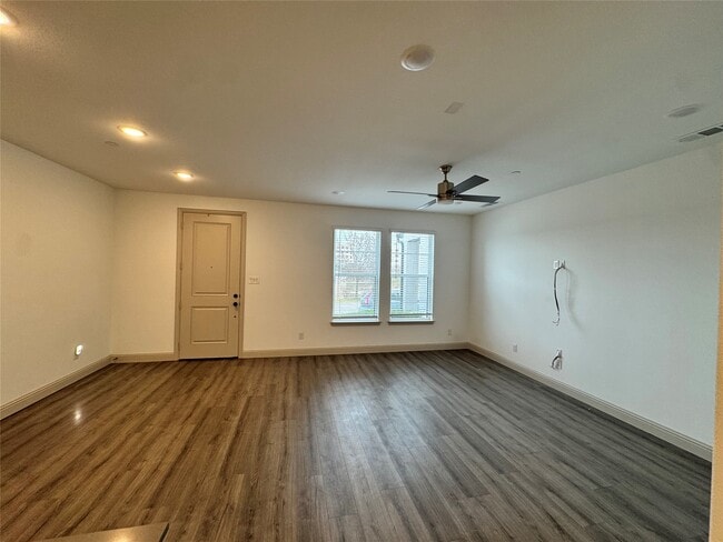 Building Photo - 4365 Union St